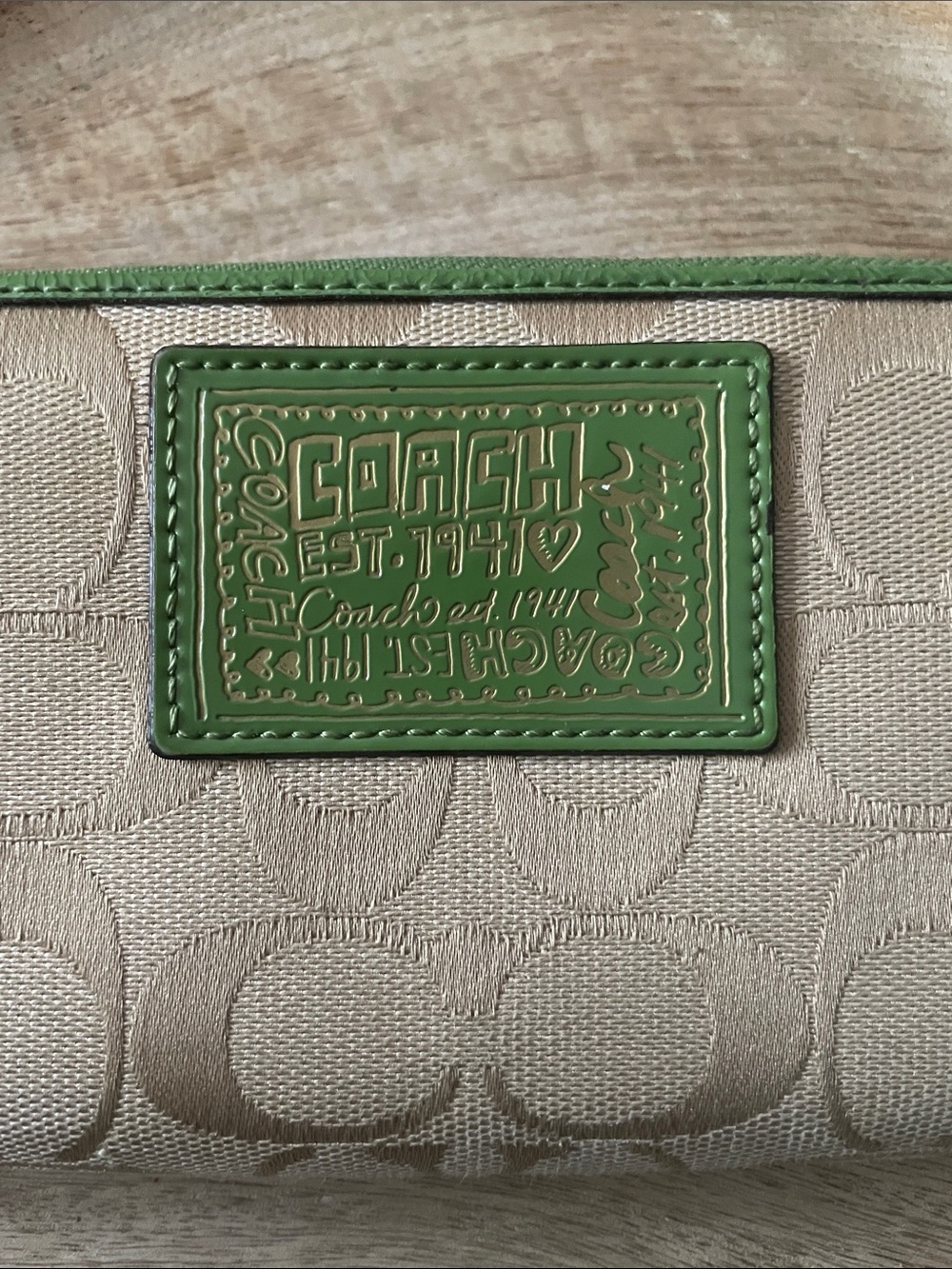 Coach Poppy Khaki Signature Canvas Zip Wallet with Green Trim - Picture 2 of 13